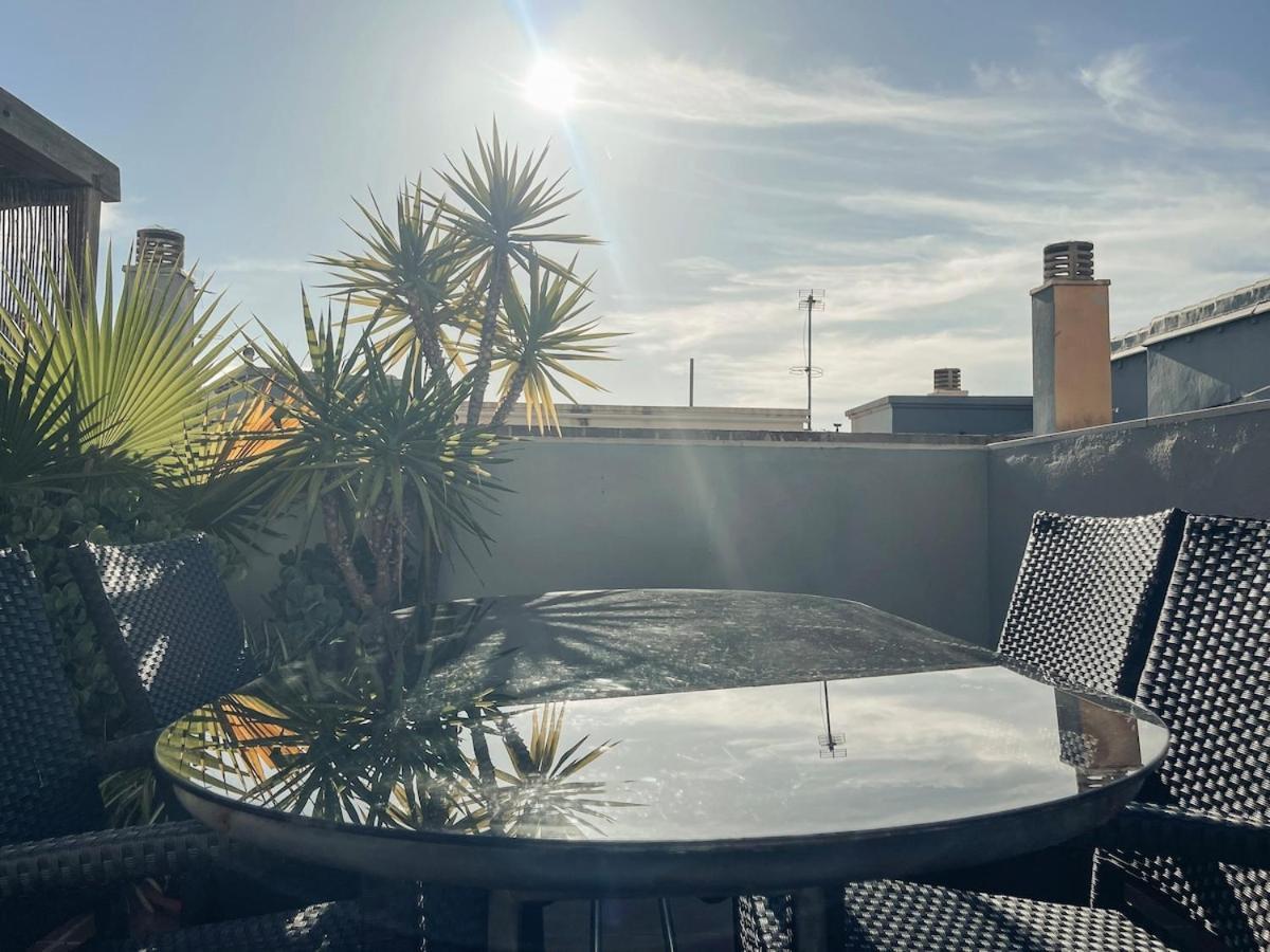Panoramic Rooftop Duplex Retreat Heart Of Apartamento