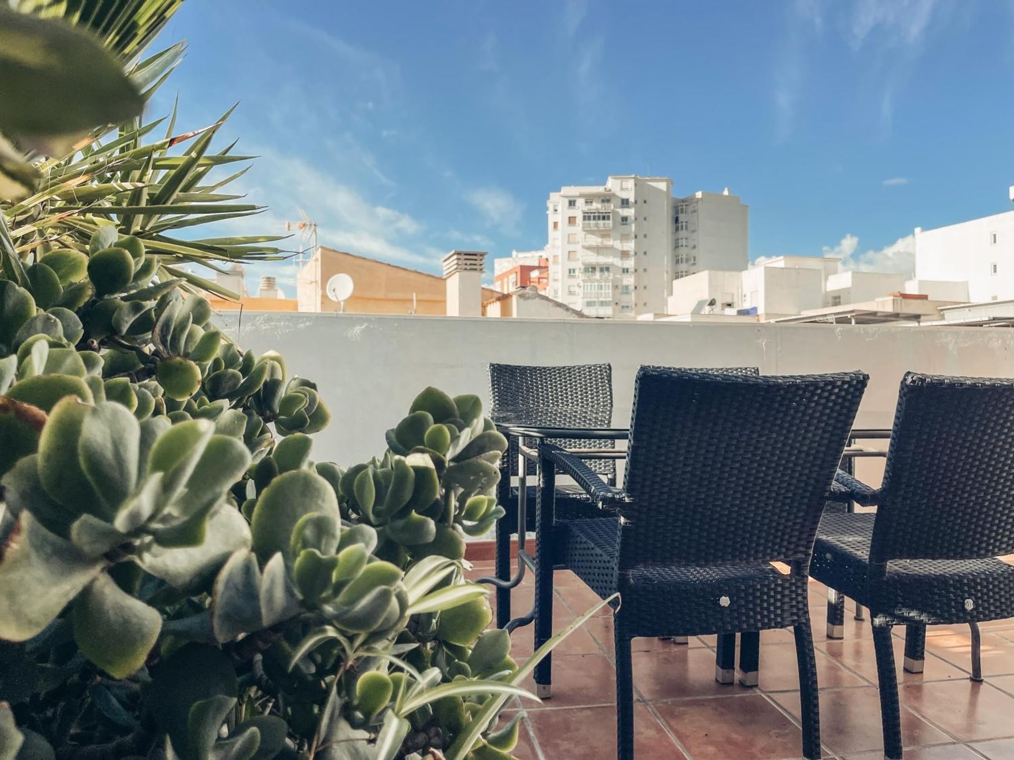 Panoramic Rooftop Duplex Retreat Heart Of Lägenhet