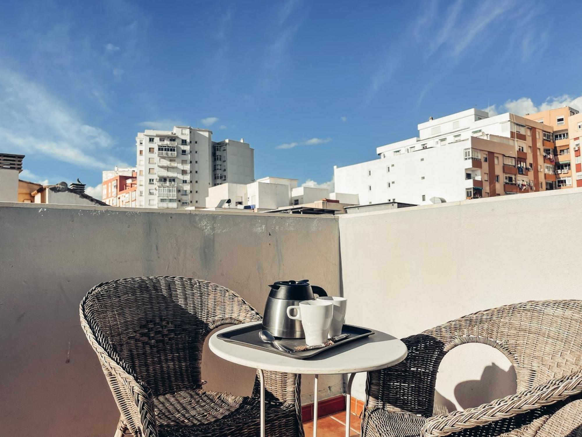 Panoramic Rooftop Duplex Retreat Heart Of Lägenhet Málaga